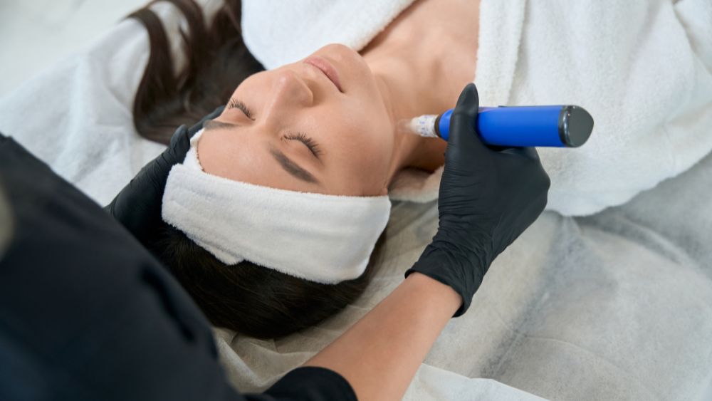 Close Up Of HydraFacial Handpiece On Patient - symmetrica Blog